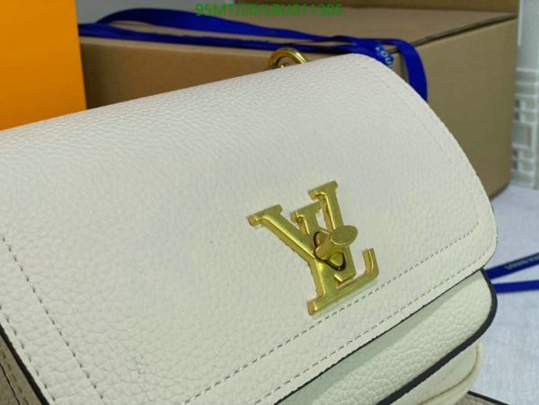 Louis Vuitton AAA+ Replica Luxury Purse LBU0113051064