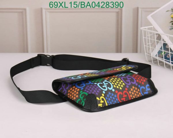 Gucci AAA+ Replica GG Supreme Psychedelic Slim Belt Bag BA04283904631