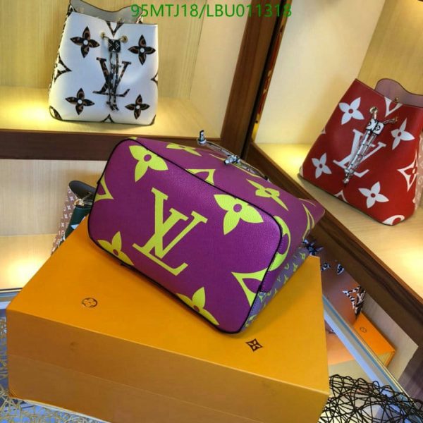 Louis Vuitton AAA+ Replica Inspired Messenger Bag  LBU0113180936