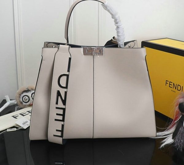 Fendi AAA+ Replica Luxury Top Handle Bag FDB0104151121