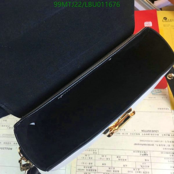 Louis Vuitton AAA+ Replica Crafty Twist MM Bag LBU0116768934