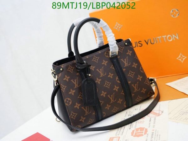 Louis Vuitton AAA+ Replica Designer Shoulder Bag LBP0420520415