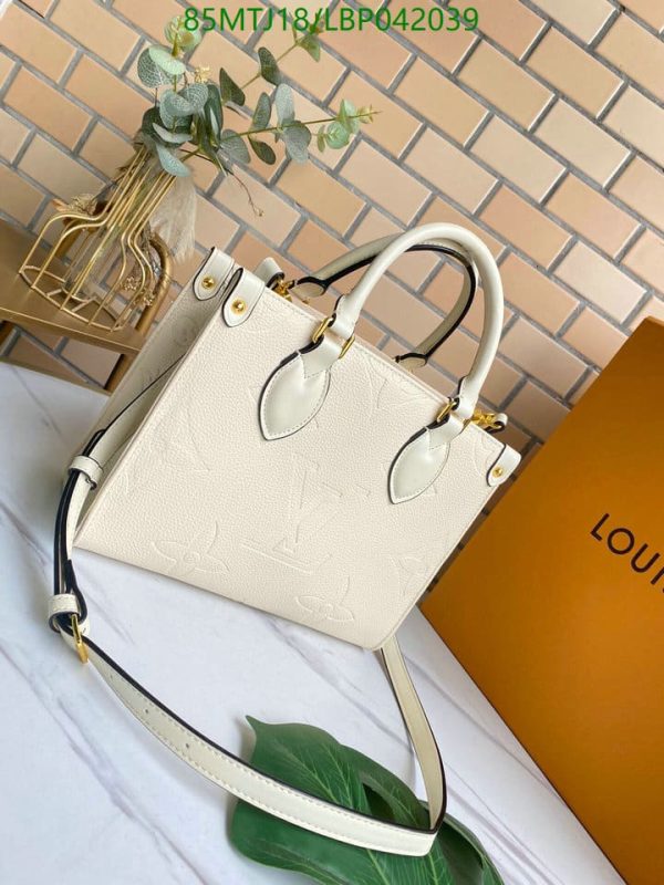 Louis Vuitton AAA+ Replica Inspired Shoulder Bag LBP0420390846