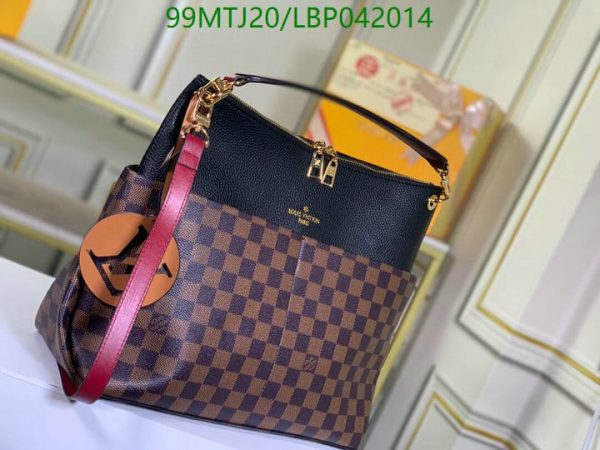 Louis Vuitton AAA+ Replica Shoulder Bag LBP0420140741