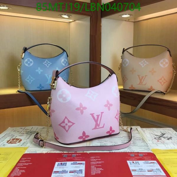 Louis Vuitton AAA+ Replica Marshmallow Bag LBN0407041723