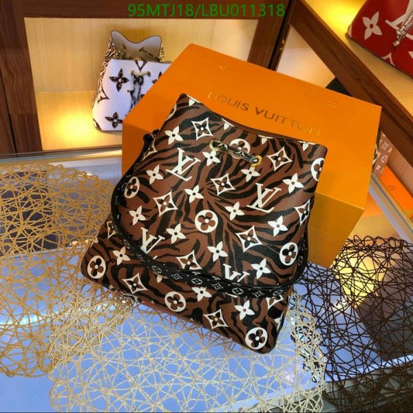 Louis Vuitton AAA+ Replica Inspired Messenger Bag  LBU0113180936