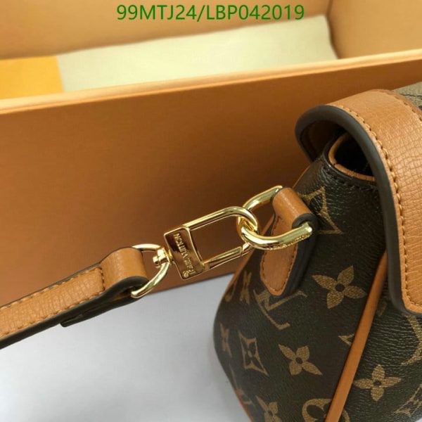 Louis Vuitton AAA+ Replica Messenger Bag LBP0420190654