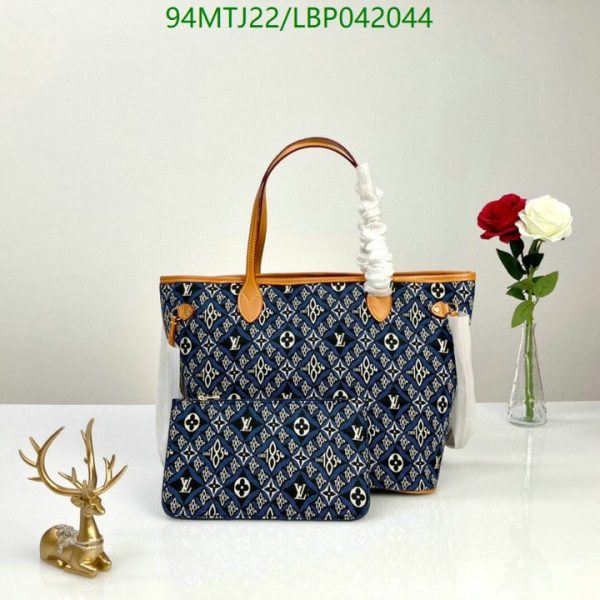 Louis Vuitton AAA+ Replica Designer Neverfull Bag LBP0420440756