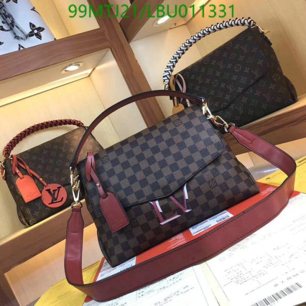 Louis Vuitton AAA+ Replica Inspired Messenger Bag LBU0113311562