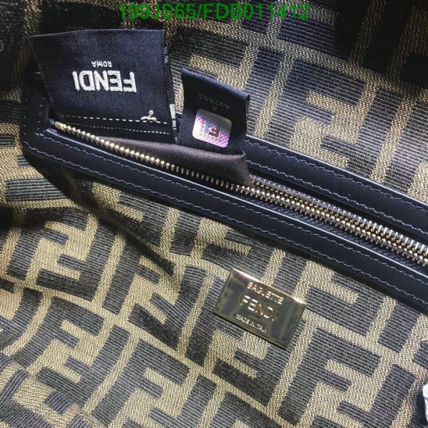 Fendi 1:1 Super High Quality Shoulder Bag FDB0114124643