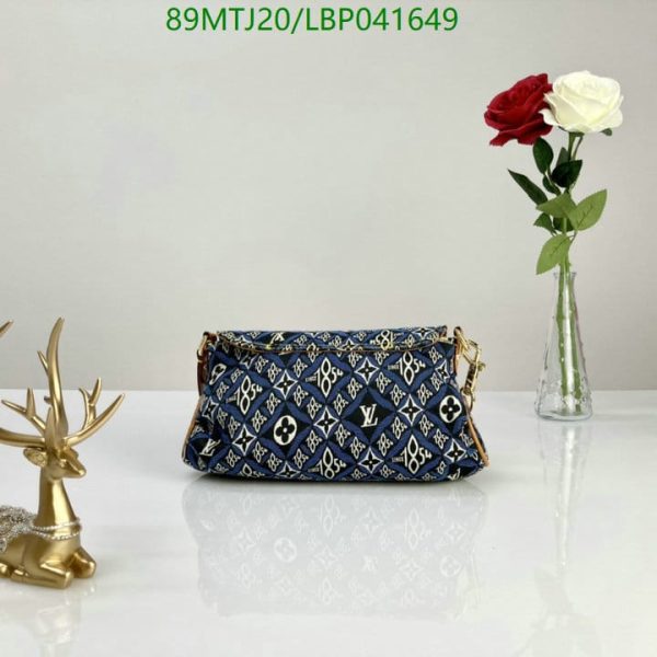 Louis Vuitton AAA+ Replica Inspired Top Handle Bag LBP0416495702