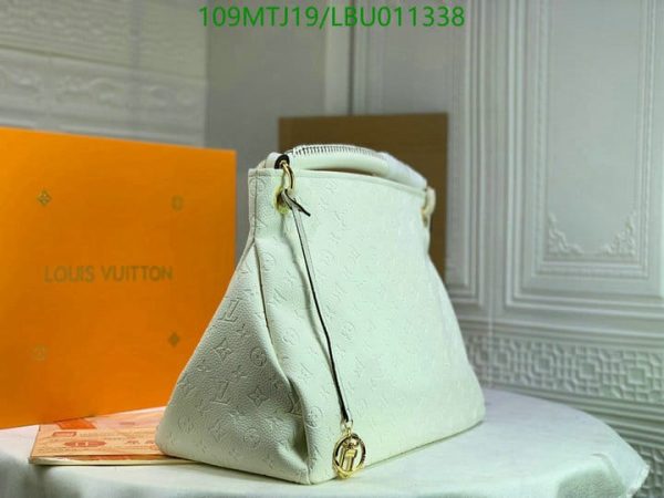 Louis Vuitton AAA+ Replica Inspired Handbag LBU0113381976