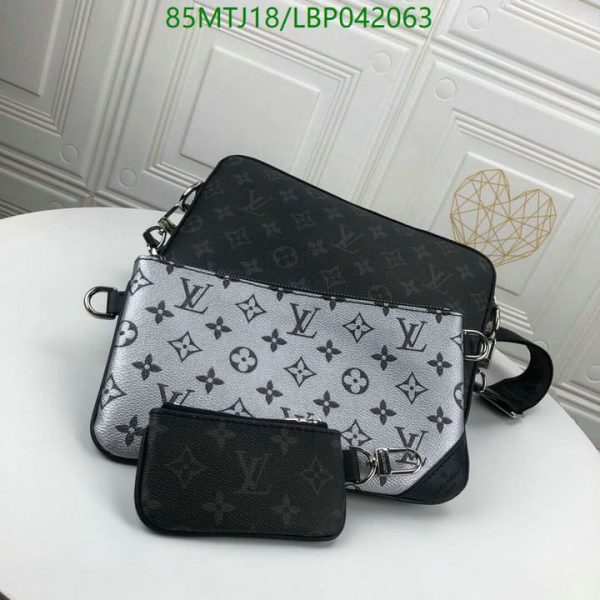 Louis Vuitton AAA+ Replica Inspired Messenger Bag LBP0420630485