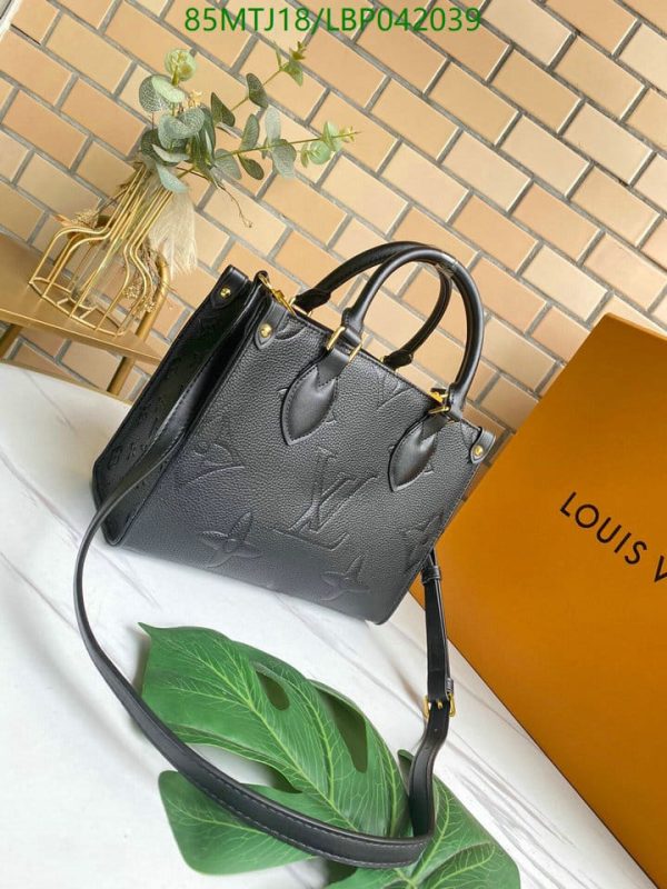 Louis Vuitton AAA+ Replica Inspired Shoulder Bag LBP0420390846