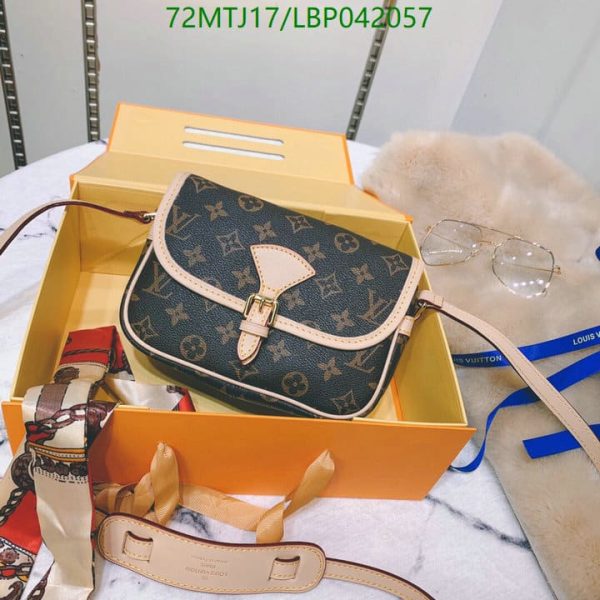 Louis Vuitton AAA+ Replica Designer Crossbody bag LBP0420570496