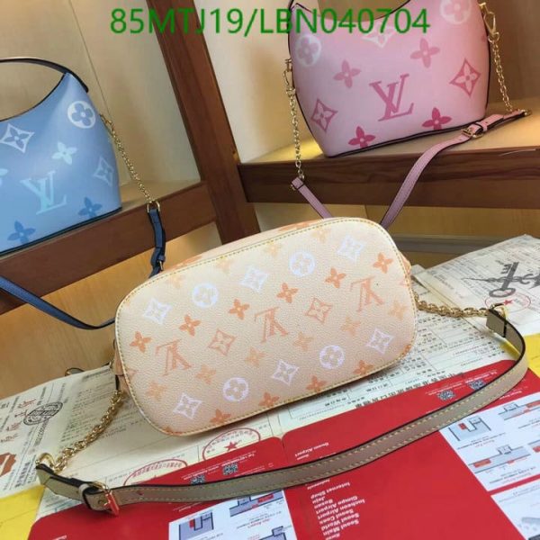 Louis Vuitton AAA+ Replica Marshmallow Bag LBN0407041723