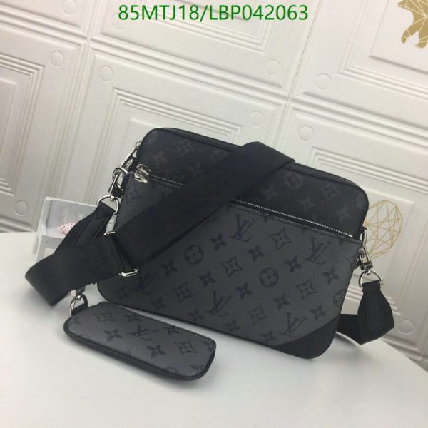 Louis Vuitton AAA+ Replica Inspired Messenger Bag LBP0420630485