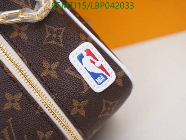 Louis Vuitton AAA+ Replica Inspired Men’s Handbag LBP0420330320