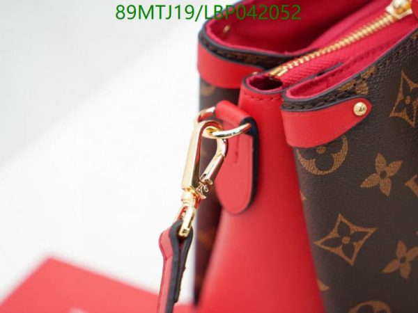 Louis Vuitton AAA+ Replica Designer Shoulder Bag LBP0420520415