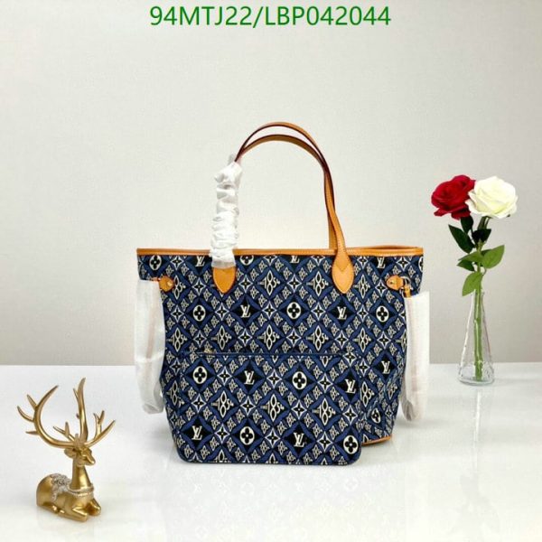 Louis Vuitton AAA+ Replica Designer Neverfull Bag LBP0420440756