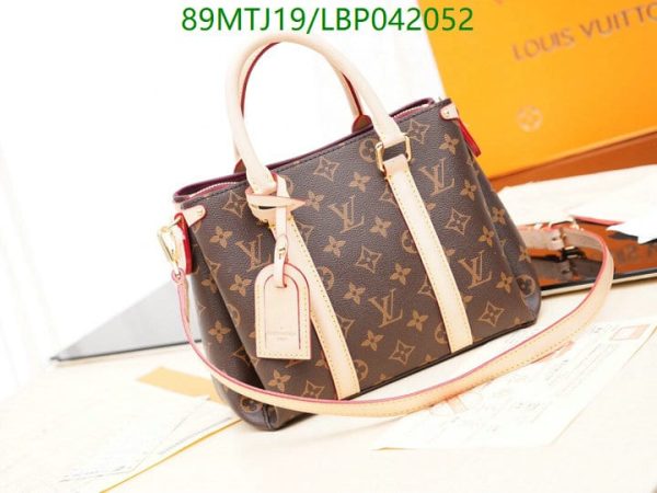 Louis Vuitton AAA+ Replica Designer Shoulder Bag LBP0420520415