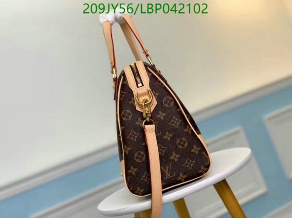 Louis Vuitton 1:1 Replica Shoulder Bag LBP0421025412