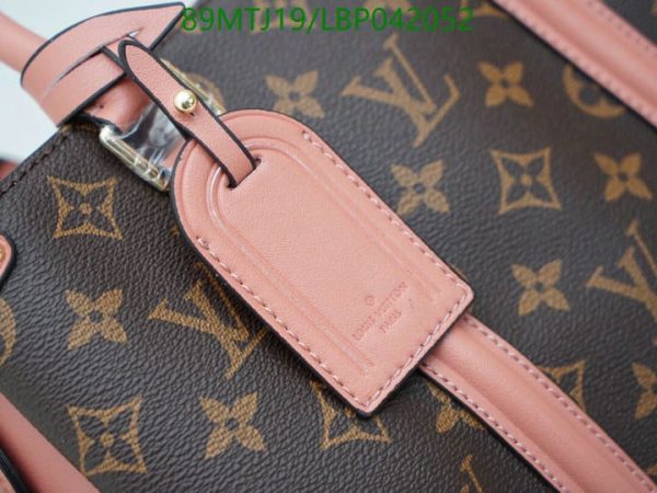 Louis Vuitton AAA+ Replica Designer Shoulder Bag LBP0420520415