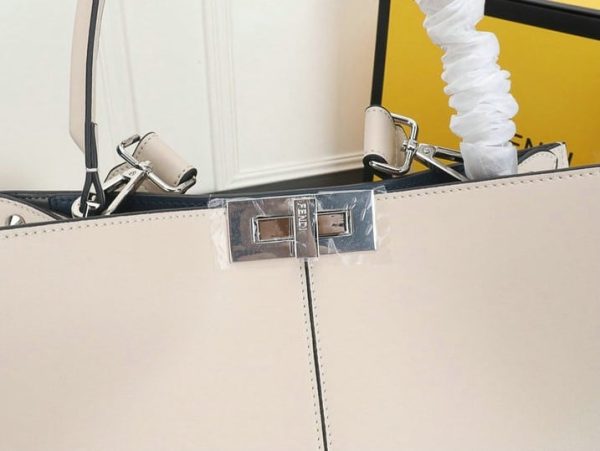 Fendi AAA+ Replica Luxury Top Handle Bag FDB0104151121