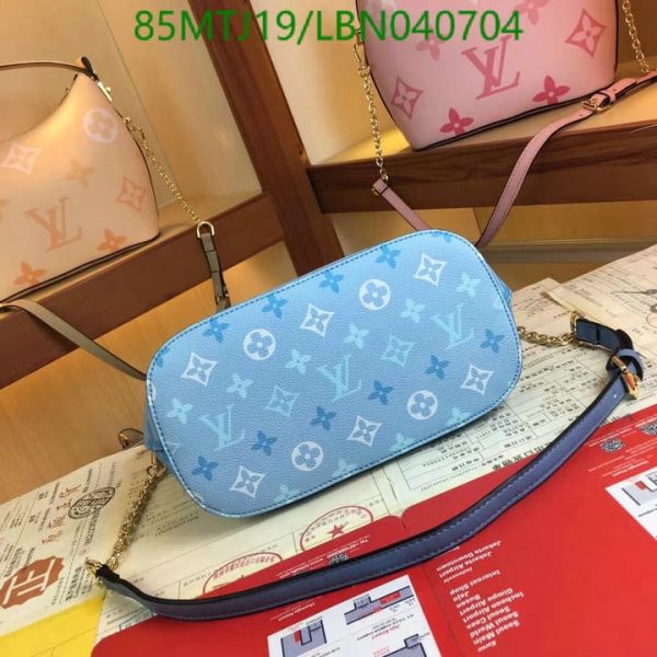 Louis Vuitton AAA+ Replica Marshmallow Bag LBN0407041723