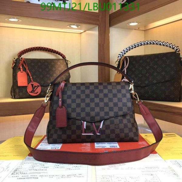 Louis Vuitton AAA+ Replica Inspired Messenger Bag LBU0113311562