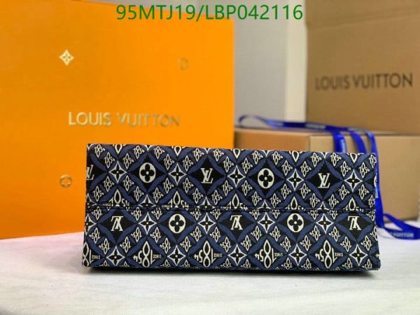 Louis Vuitton AAA+ Replica Inspired Handbag LBP0421161294