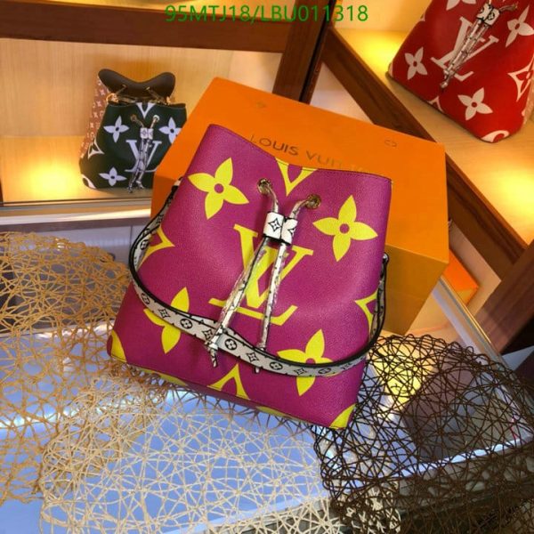 Louis Vuitton AAA+ Replica Inspired Messenger Bag  LBU0113180936