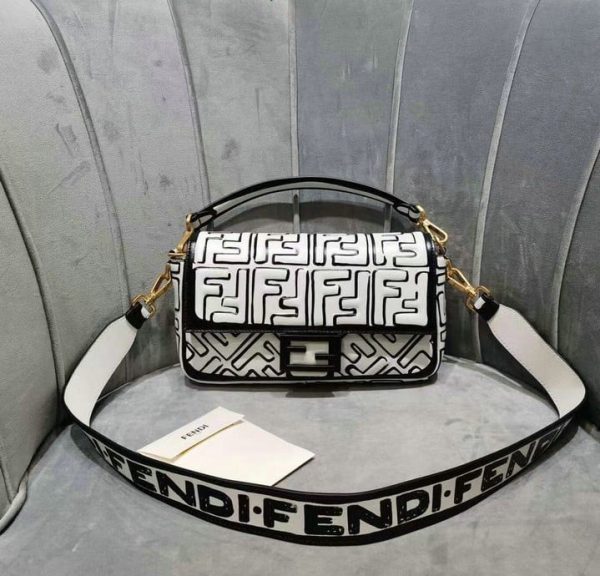 Fendi Baguette 1:1 Replica Best Quality Bag FDBP0410031114