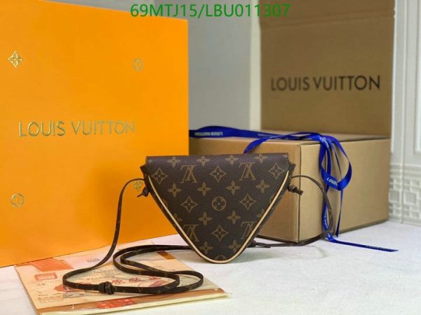 Louis Vuitton AAA+ Replica Inspired Purse LBU0113071452