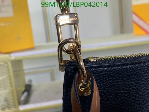 Louis Vuitton AAA+ Replica Shoulder Bag LBP0420140741