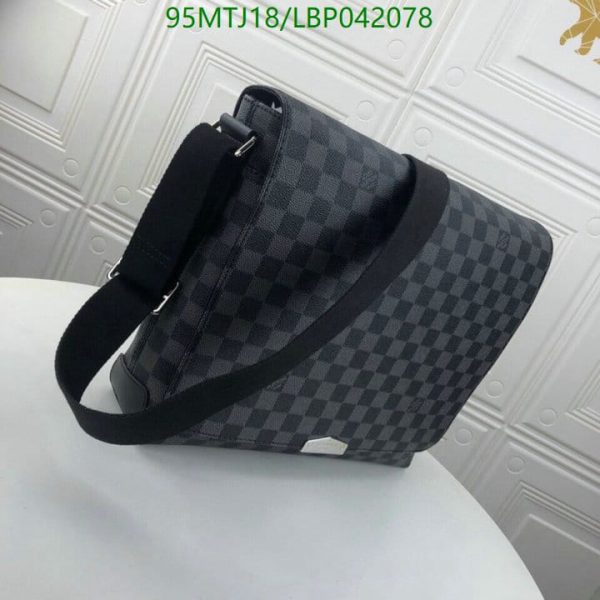 Louis Vuitton AAA+ Replica Designer Messenger Bag LBP0420781607