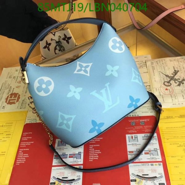 Louis Vuitton AAA+ Replica Marshmallow Bag LBN0407041723