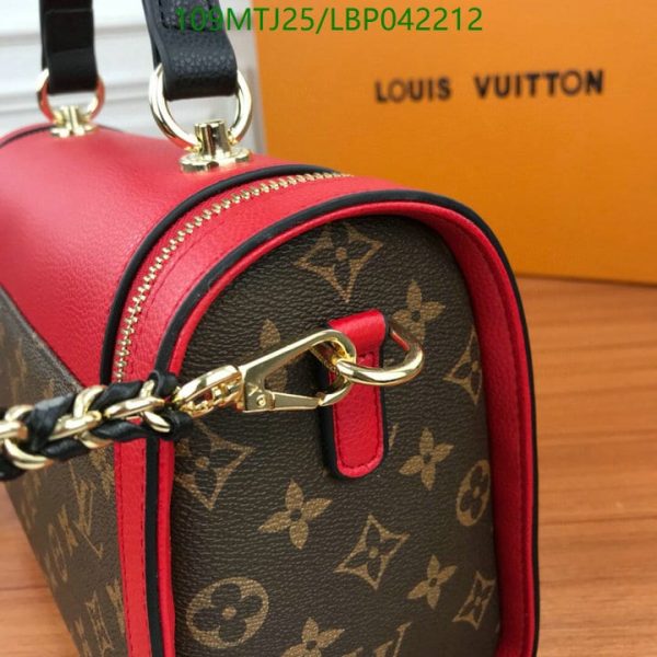 Louis Vuitton AAA+ Replica Inspired Shoulder Bag LBP0422120614