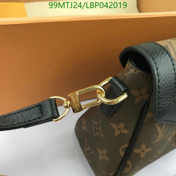 Louis Vuitton AAA+ Replica Messenger Bag LBP0420190654