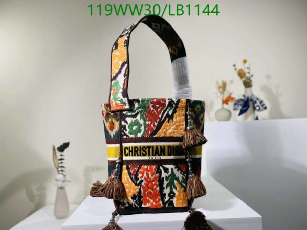 Christian Dior AAA+ Replica 2021 SS D-Bubble Bucket Bag LB11444297316