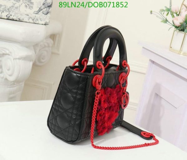 Dior AAA+ Replica Embroidered Flowers Heart Lady Bag D0B0718522849