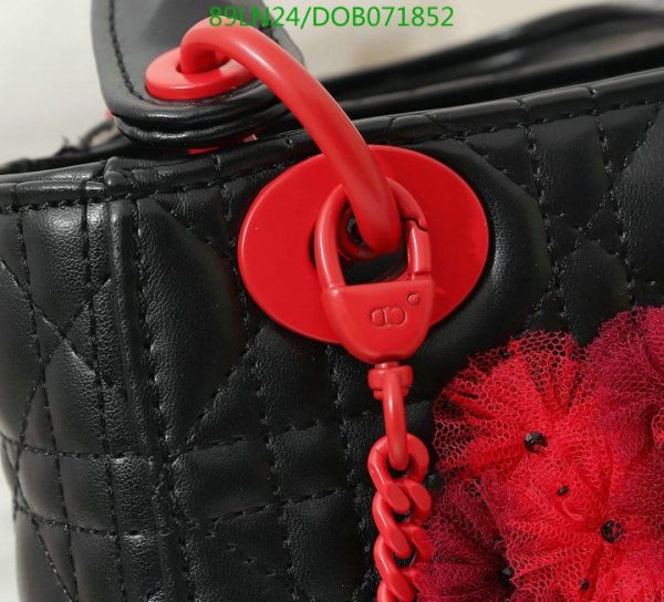 Dior AAA+ Replica Embroidered Flowers Heart Lady Bag D0B0718522849