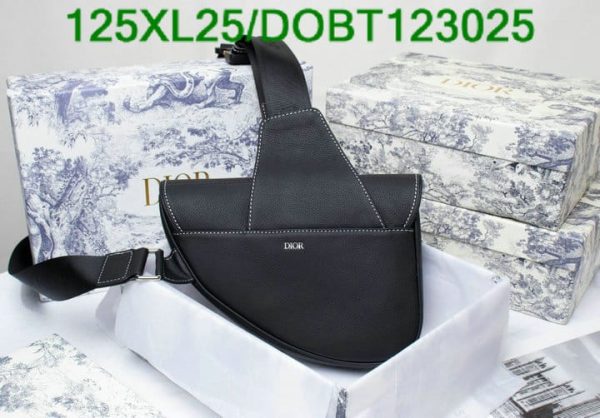 Dior AAA+ Replica Shawn Bee Patch Leather Saddle Bag DOBT123025819