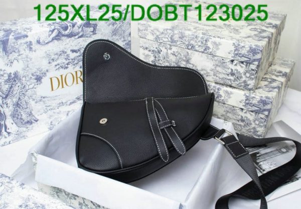 Dior AAA+ Replica Shawn Bee Patch Leather Saddle Bag DOBT123025819