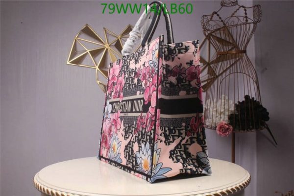 Dior Mutabilis AAA+ Replica Canvas Book Tote LB60164397512