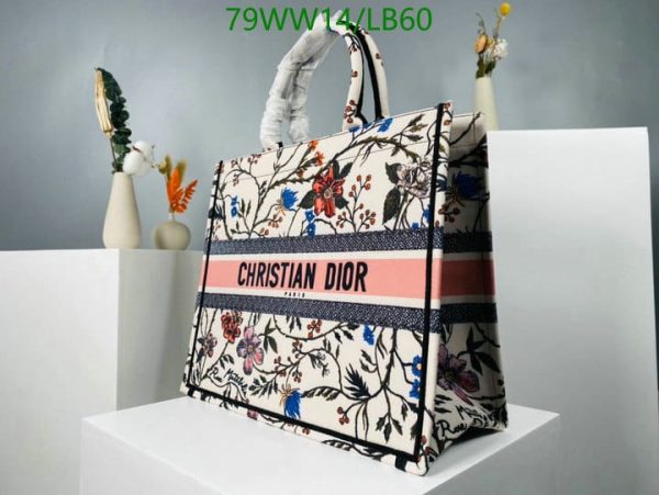 Dior Mutabilis AAA+ Replica Canvas Book Tote LB60164397512