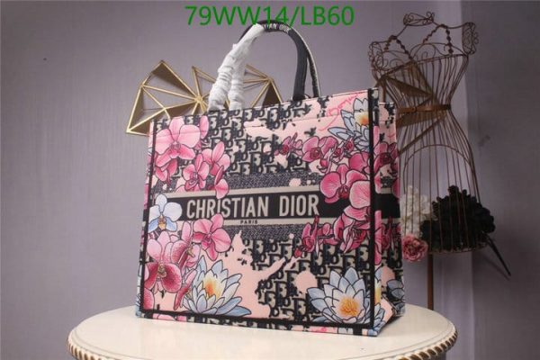 Dior Mutabilis AAA+ Replica Canvas Book Tote LB60164397512