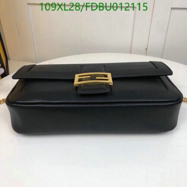 Fendi AAA+ Replica Baguette Chain Medium Bag FDBU012115573