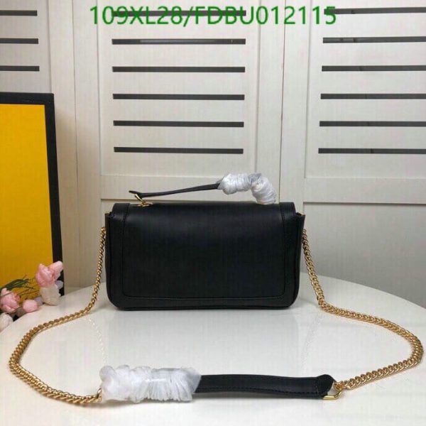 Fendi AAA+ Replica Baguette Chain Medium Bag FDBU012115573