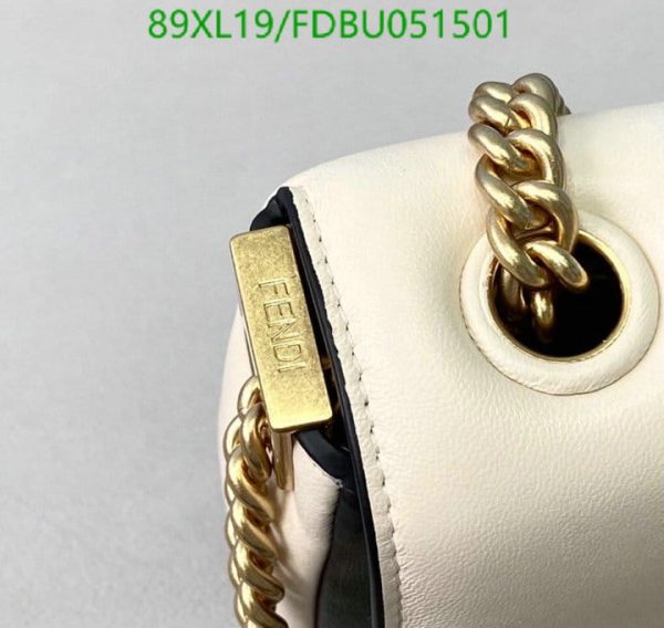 Fendi AAA+ Replica Baguette Chain Mini Bag FDBU051501576